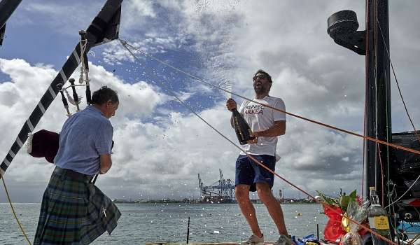 Vainqueur en Class40 de la 12ème Route du Rhum - destination Guadeloupe 