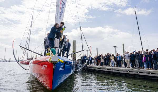 Vendredi 21 avril - baptême de l’IMOCA par Pauline Coatanéa et Damian Penaud