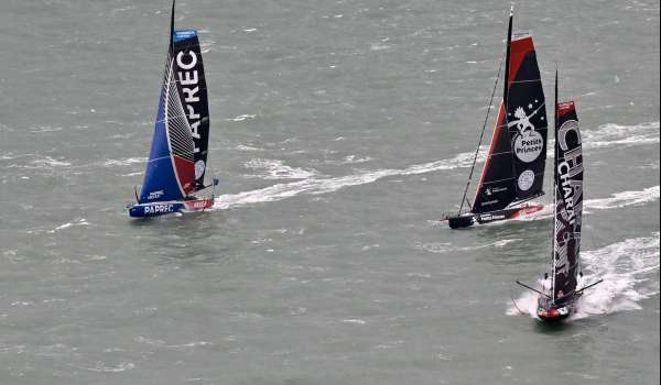 Transat Café L'Or : Départ prudent pour Paprec Arkéa, mais départ devant ! 
