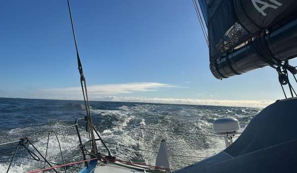 Transat Café L'Or - Nouvelles du bord : J+2